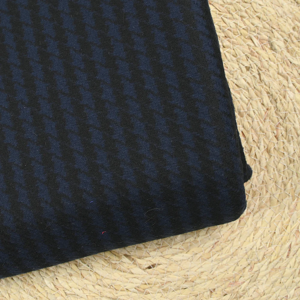 100% Laine vierge pied-de-poule marine et noir
