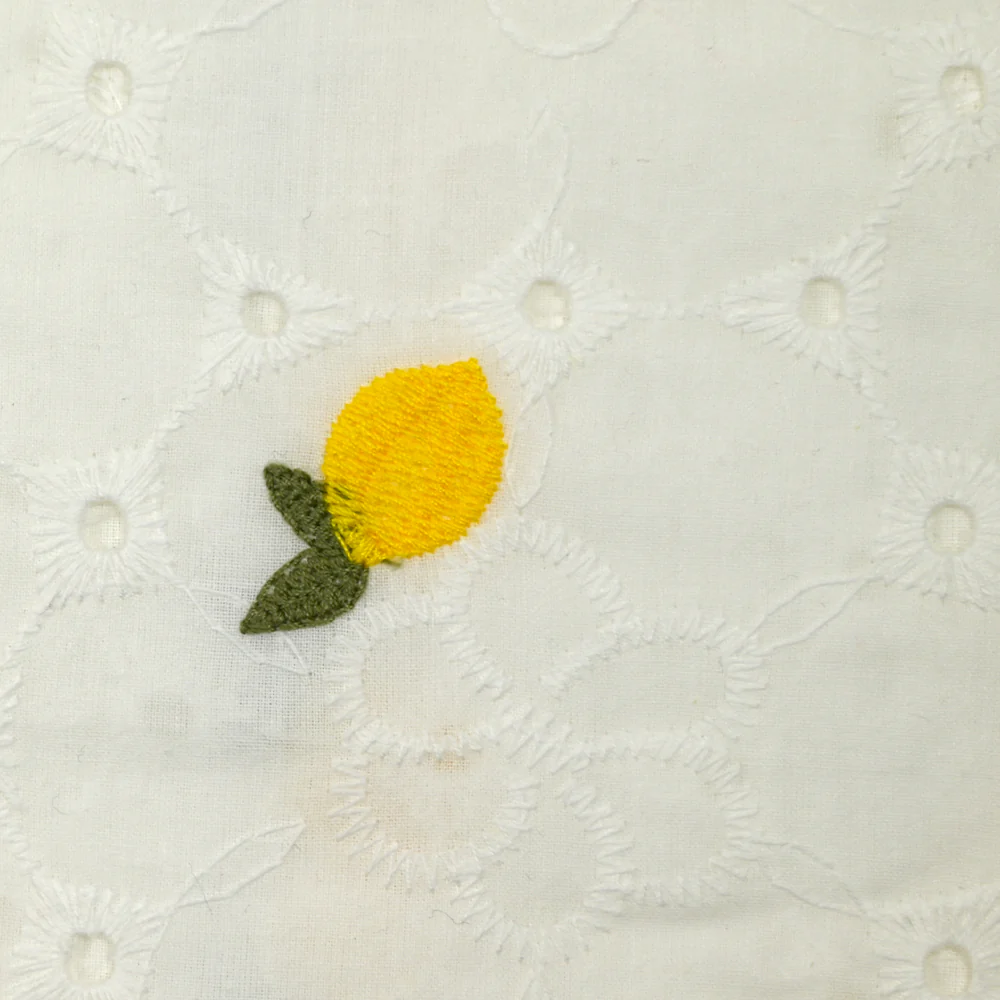 Broderie anglaise brodée citron fond blanc - Image 5