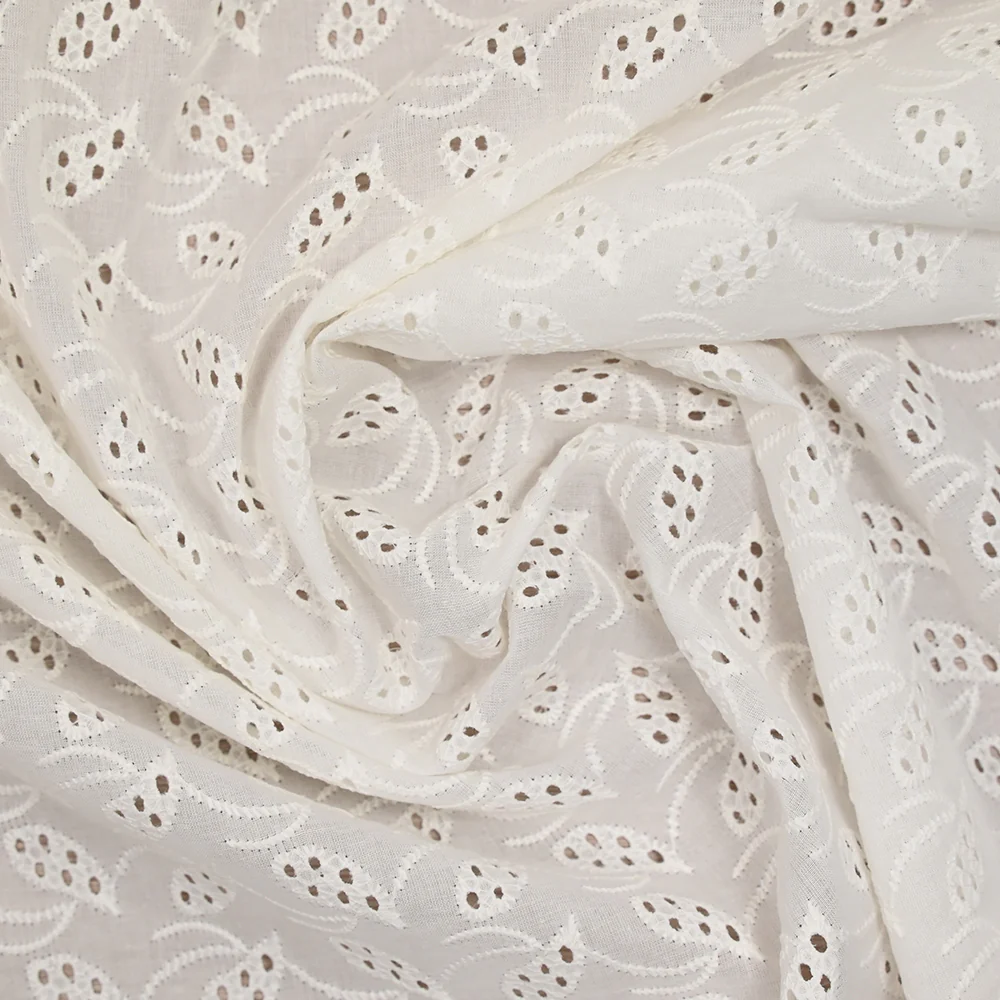 Broderie anglaise festonnée Adela fond blanc cassé - Image 2