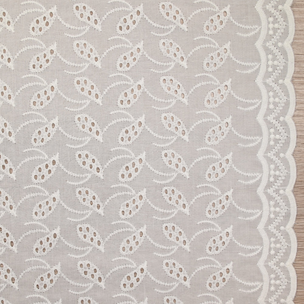 Broderie anglaise festonnée Adela fond blanc cassé - Image 3