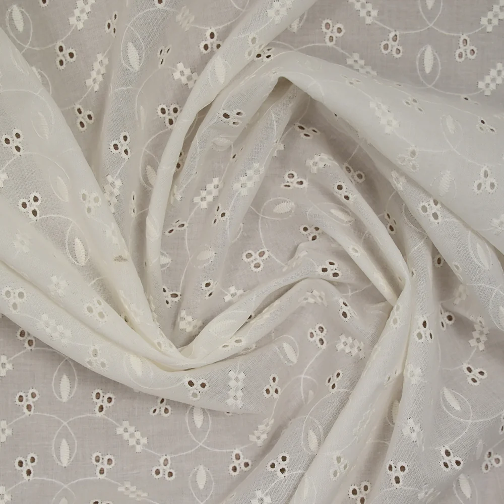 Broderie anglaise festonnée Greta fond blanc cassé - Image 2