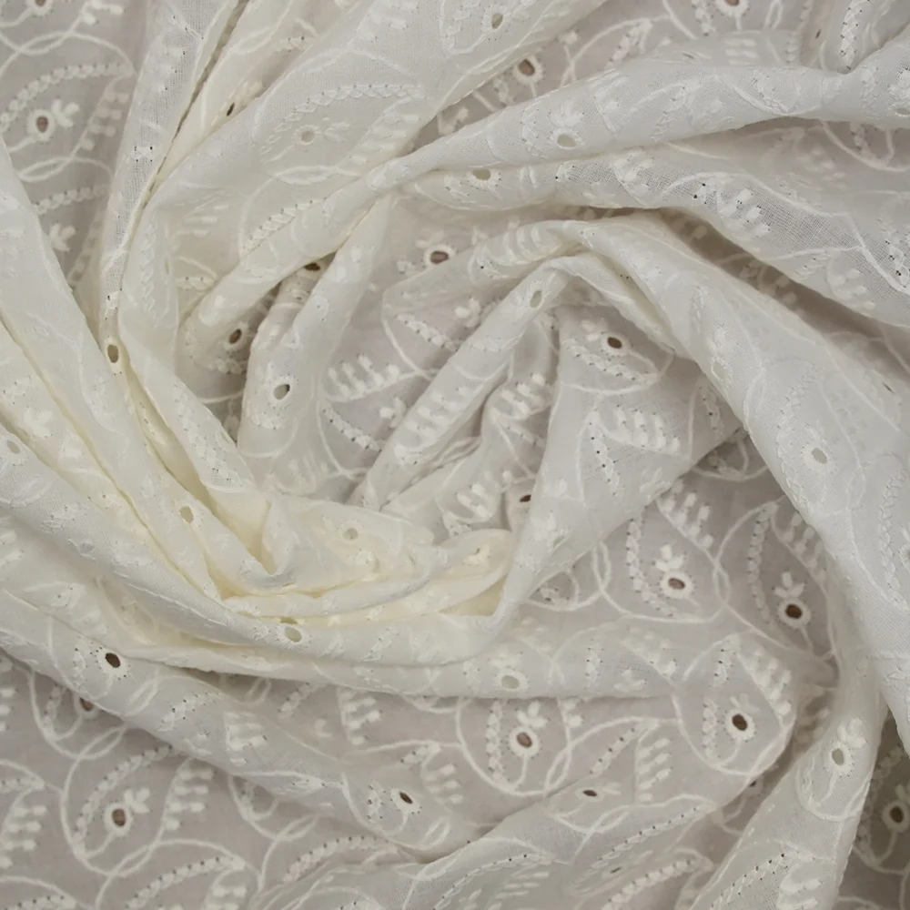 Broderie anglaise festonnée Palaos fond blanc cassé - Image 2