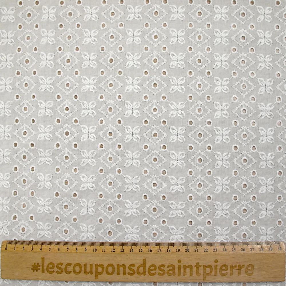 Broderie anglaise Hilda blanc cassé - Image 3