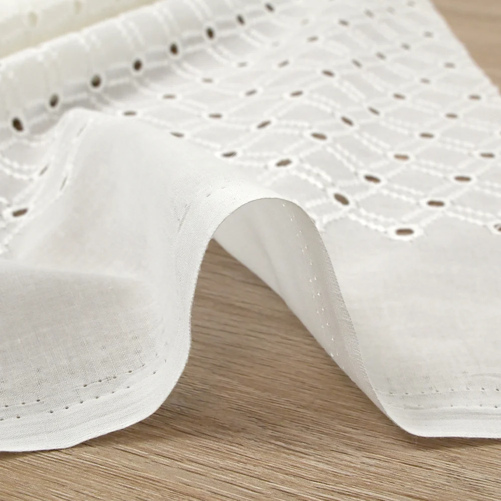 Broderie anglaise Ingrid blanc cassé - Image 7