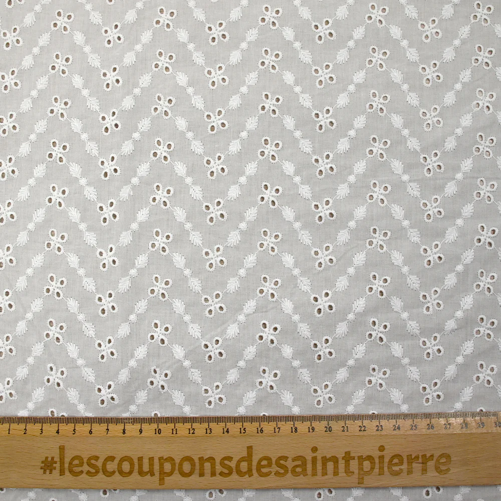 Broderie anglaise Iseult blanc cassé - Image 3