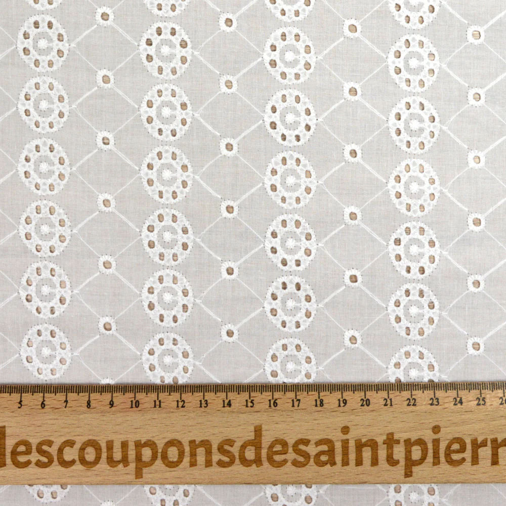 Broderie anglaise Lena - Image 3