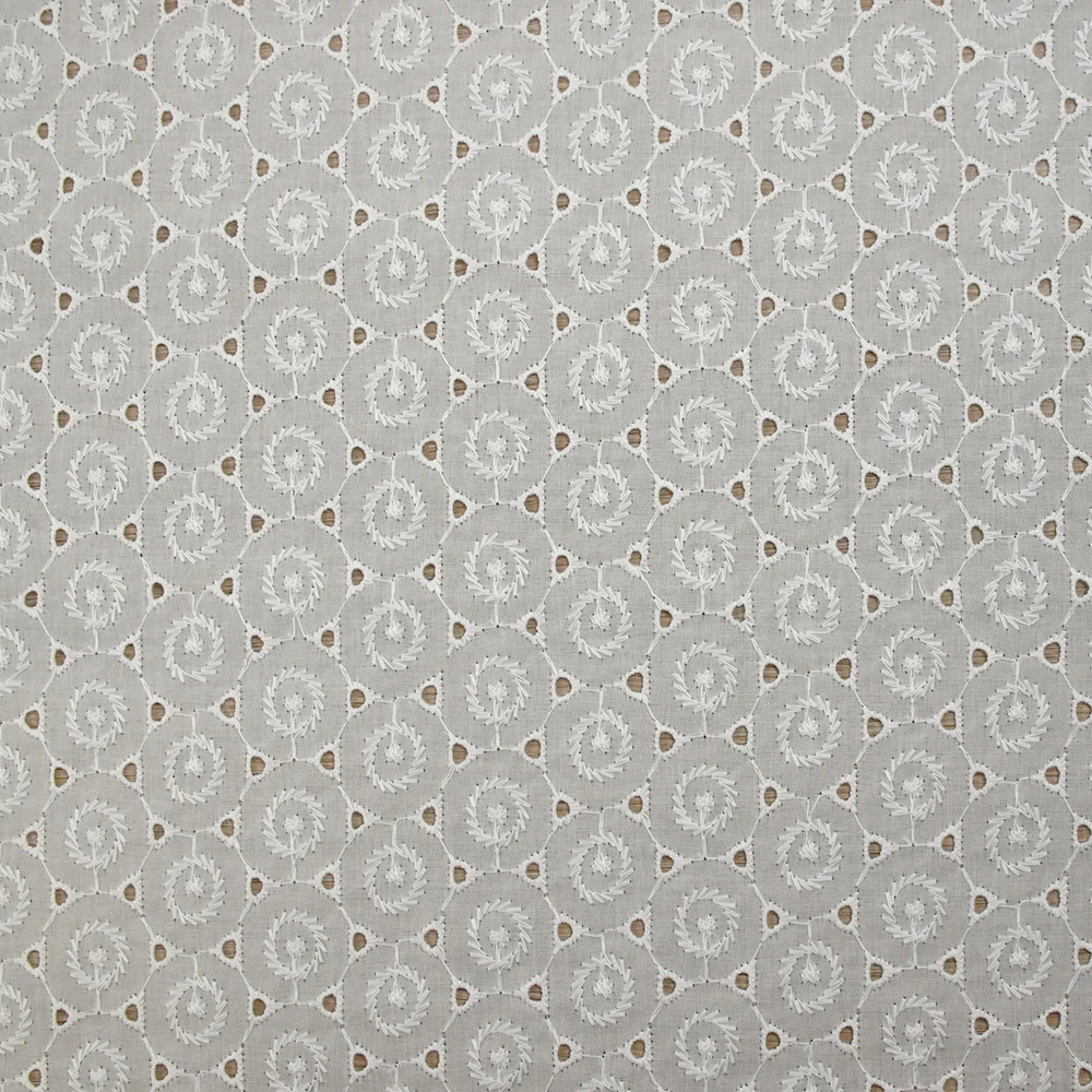 Broderie anglaise Nora blanc cassé
