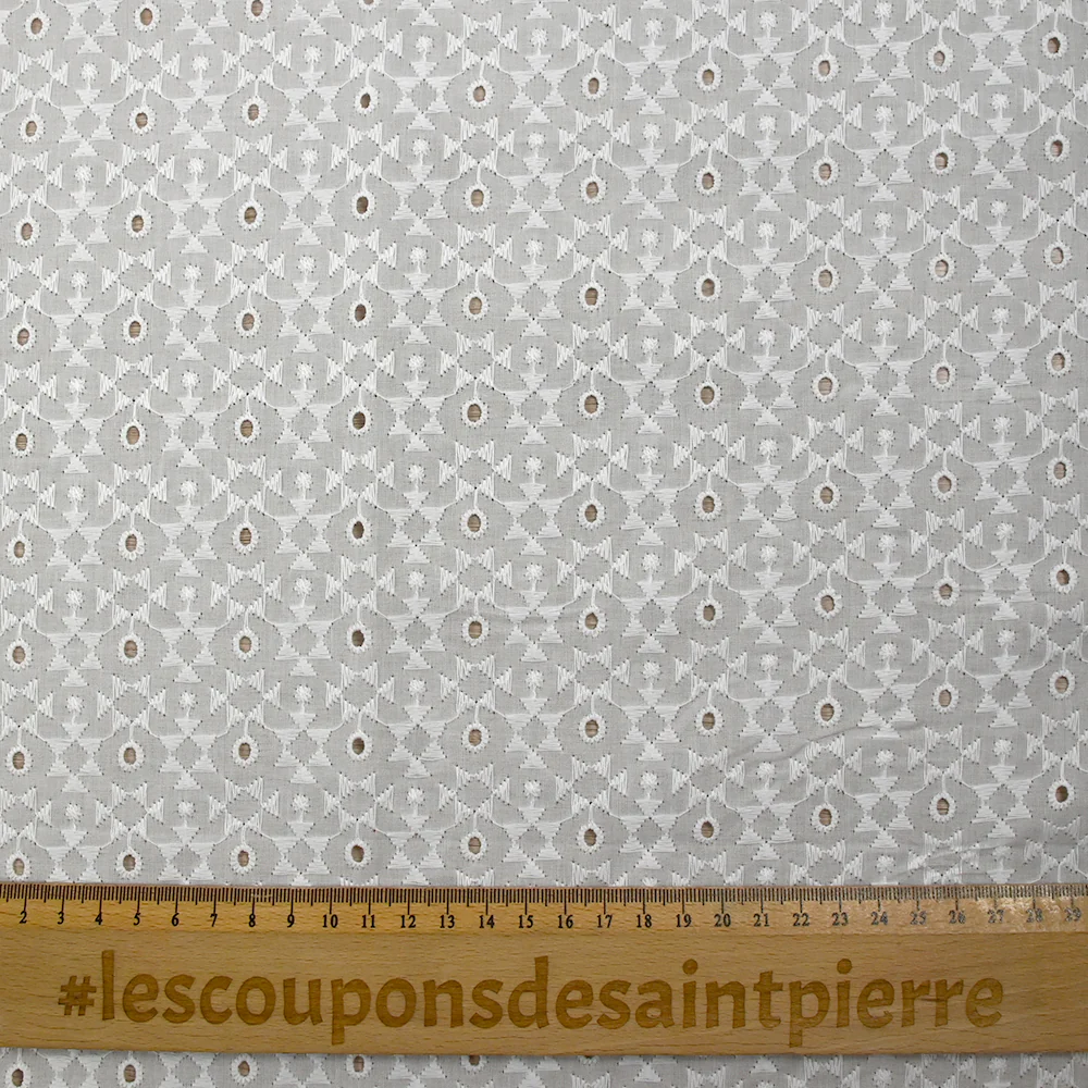 Broderie anglaise Rhona blanc cassé - Image 3