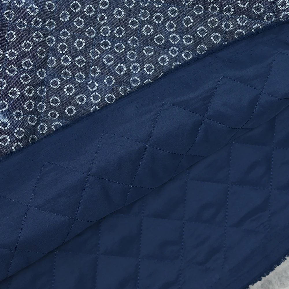 Chambray matelassé imprimé tie and dye cercle en pétales - Image 6