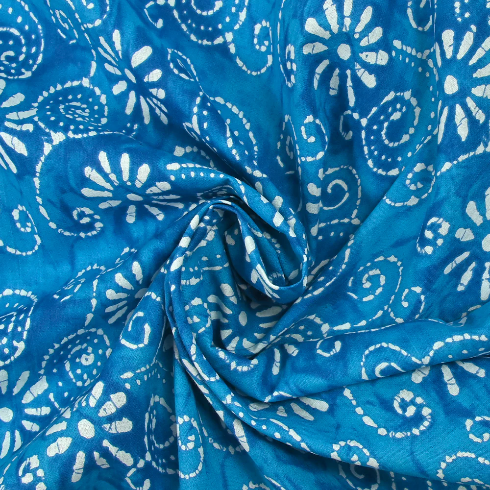 Coton batik imprimé Udaipur fond bleu azur - Image 2