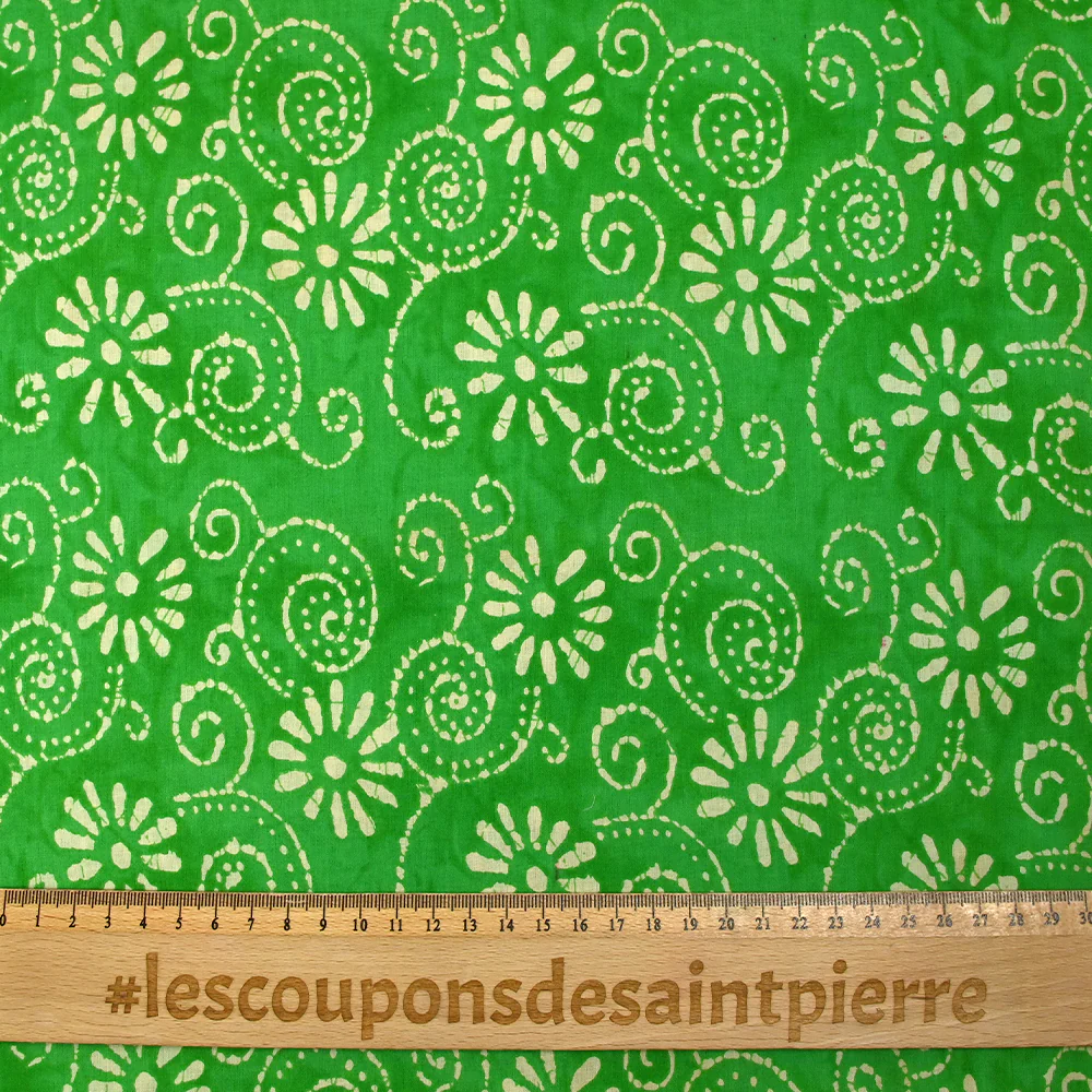 Coton batik imprimé Udaipur fond vert pomme - Image 3