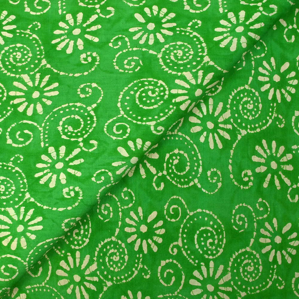 Coton batik imprimé Udaipur fond vert pomme - Image 4