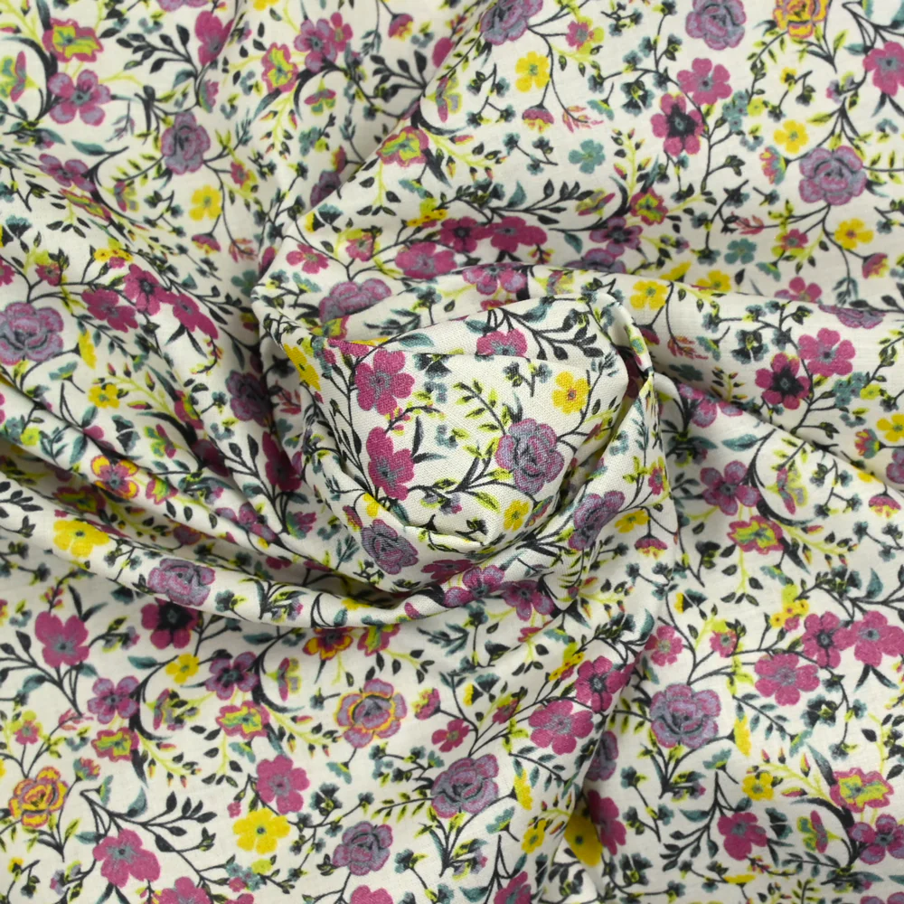Coton imprimé Anna fleurs violet et jaune fond blanc au mètre - Image 3