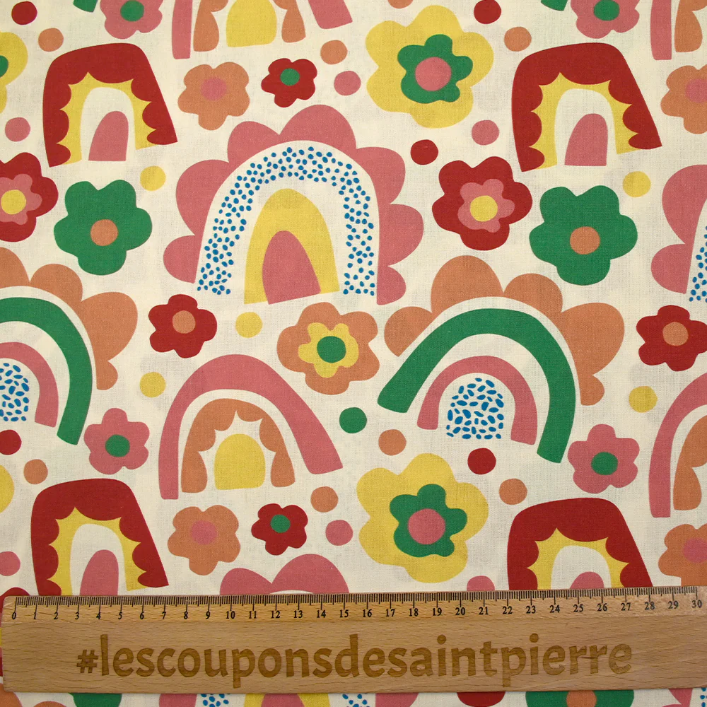 Coton imprimé arc-en-ciel et fleurs fond écru - Image 3