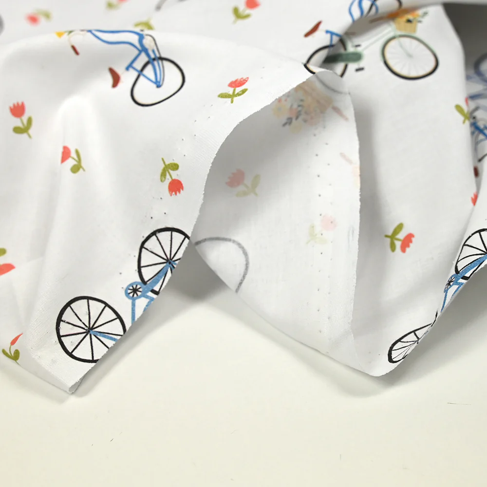Coton imprimé balades à vélo fond blanc - Image 5