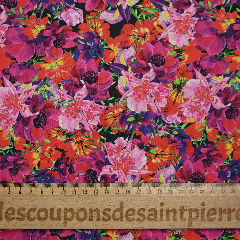 Coton imprimé bouquet flamboyant rose fond noir - Image 3