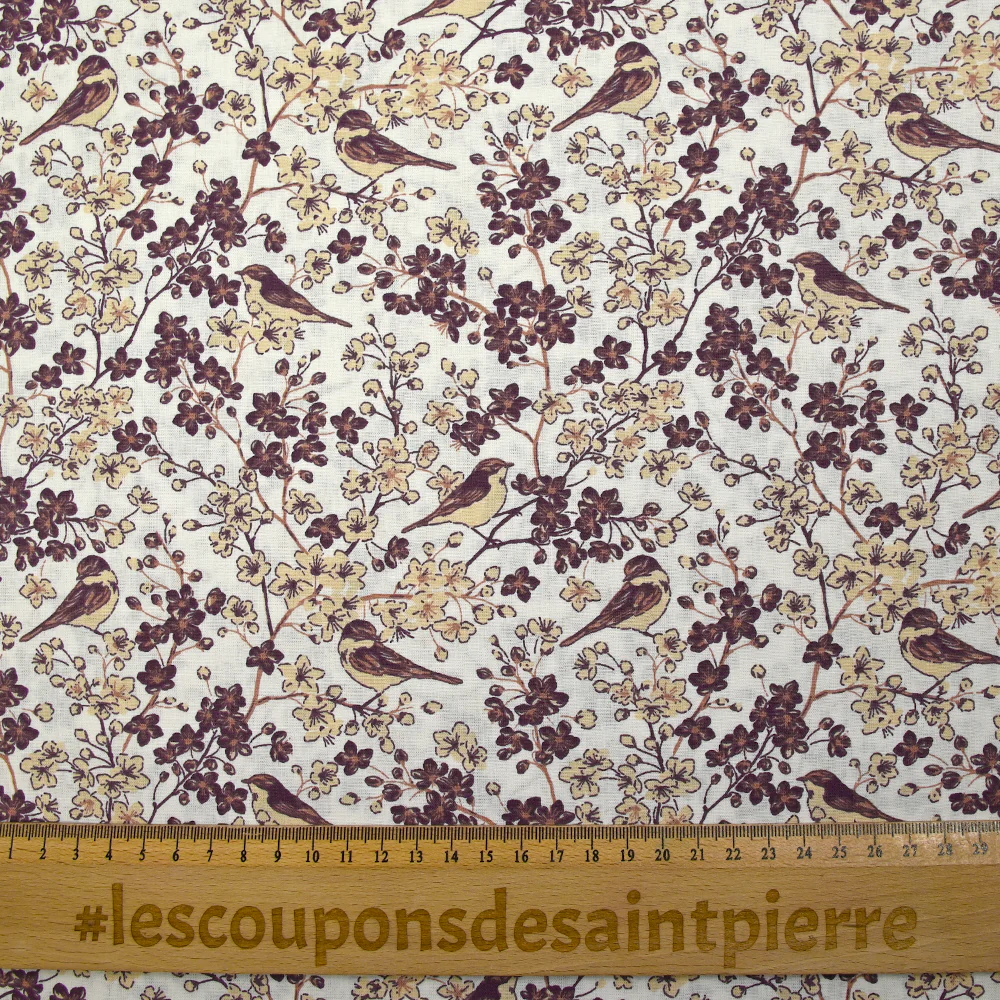 Coton imprimé envolée florale fond blanc cassé - Image 3