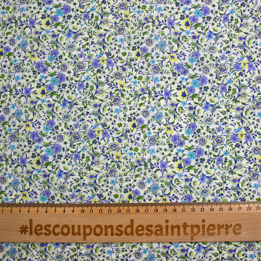 Coton imprimé Giorgia fleurs violet et bleu fond écru au mètre - Image 4