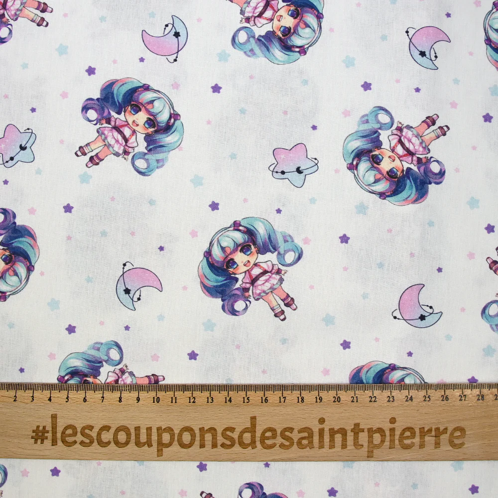 Coton imprimé kawaii bleu et rose fond blanc - Image 3