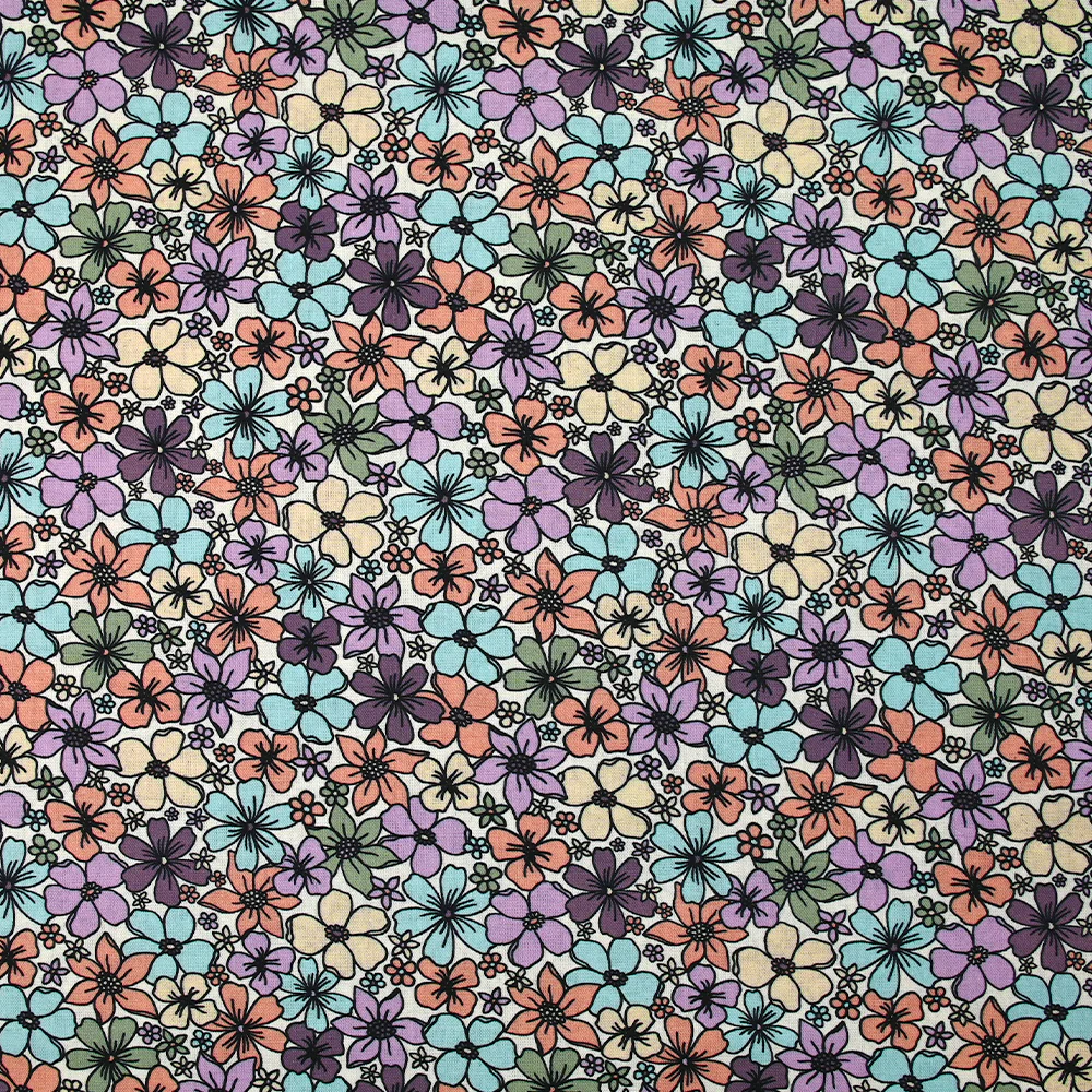 Coton imprimé les fleurs de Cassandra fond blanc cassé