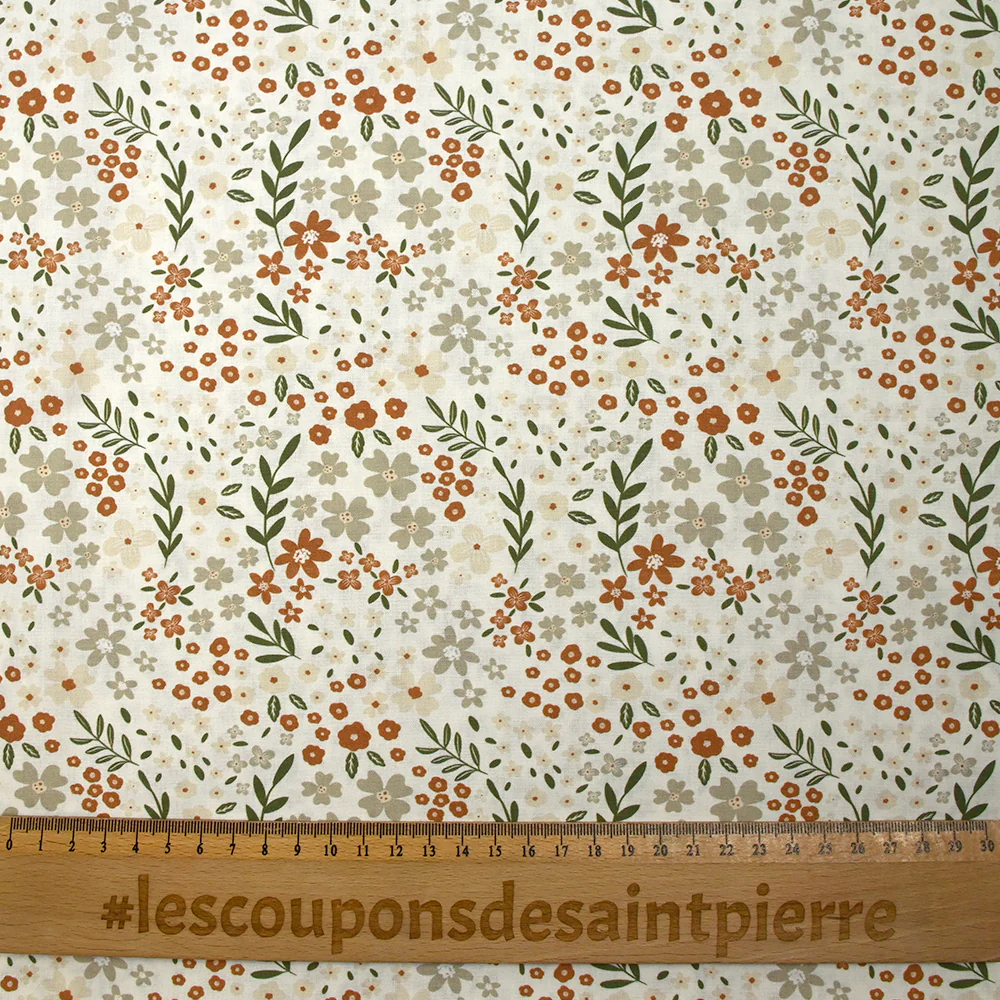 Coton imprimé les fleurs d'Ilona fond blanc cassé - Image 3