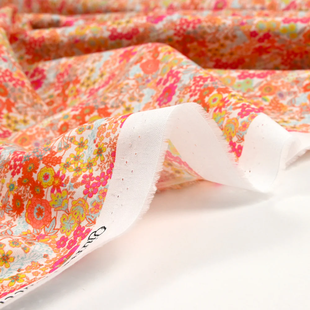 Coton imprimé Matilde fleurs mandarine et rose au mètre - Image 6