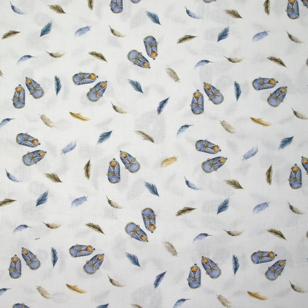 Coton imprimé plumes et souliers fond blanc