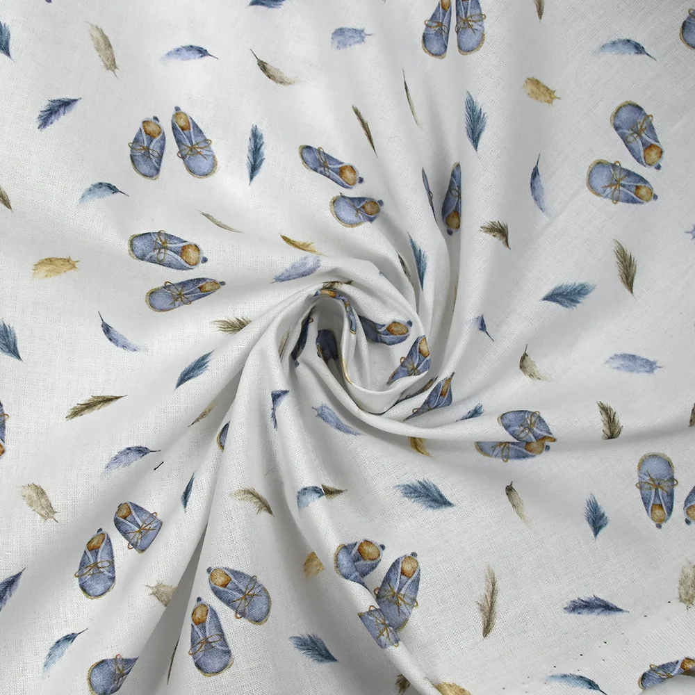 Coton imprimé plumes et souliers fond blanc - Image 2