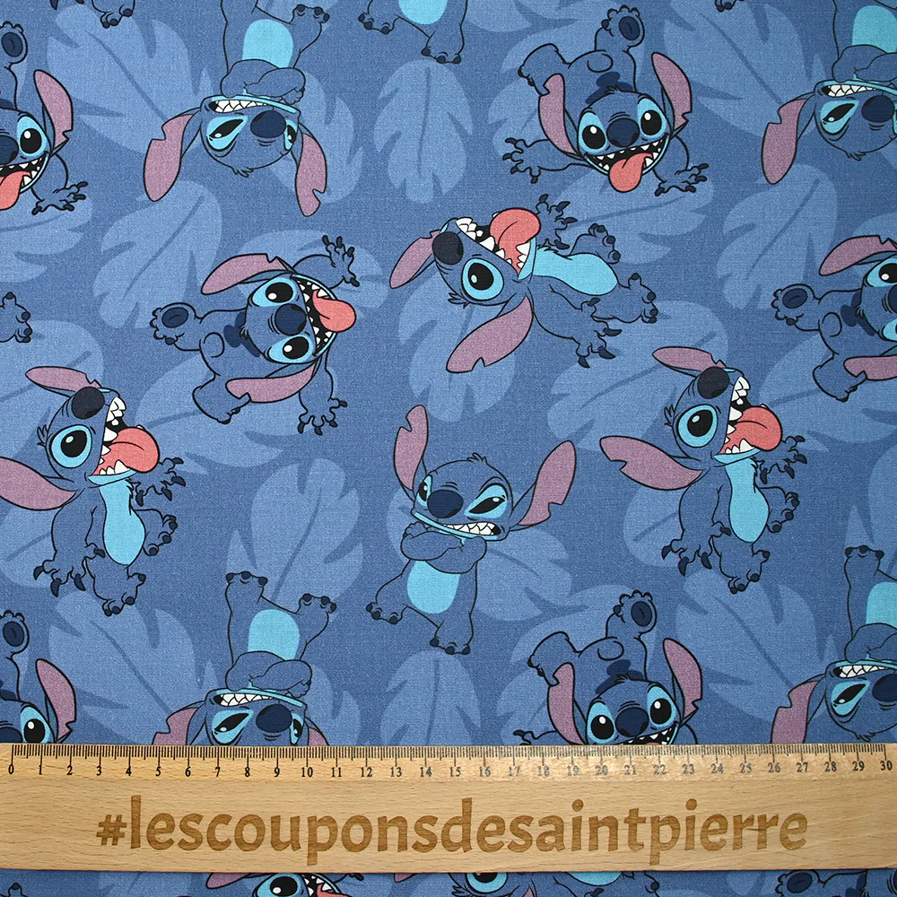 Coton imprimé Stitch fond bleu barbeau - Image 3