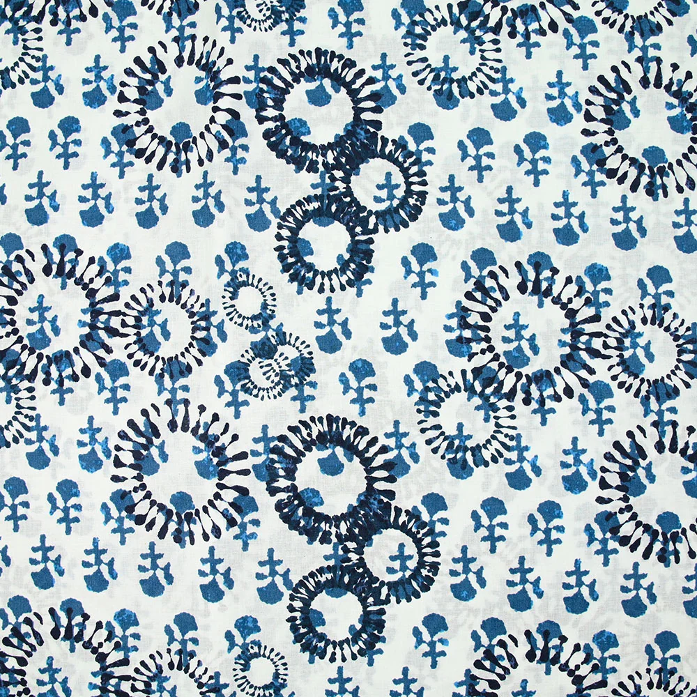 Coton indien imprimé empreintes bleu marine et pétrole fond blanc