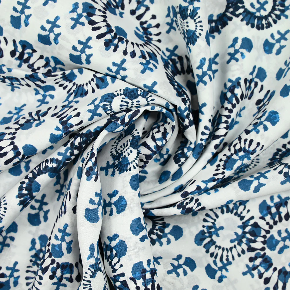 Coton indien imprimé empreintes bleu marine et pétrole fond blanc - Image 2