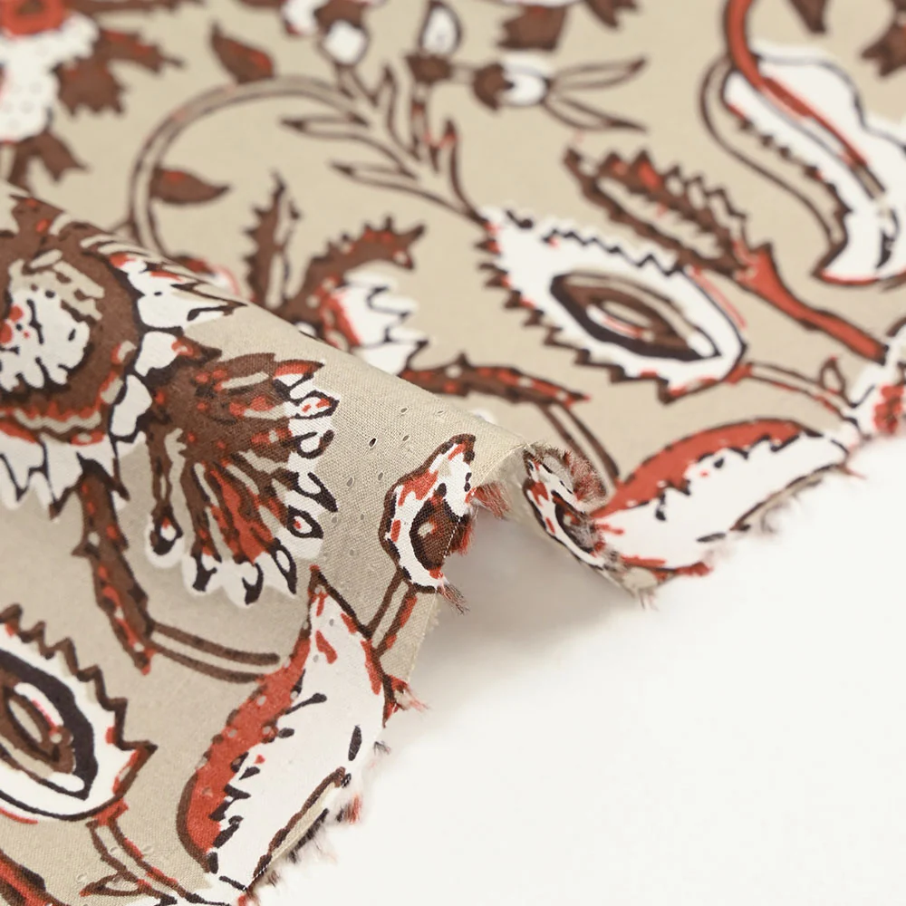 Coton indien imprimé fleur marron et brique fond taupe - Image 6
