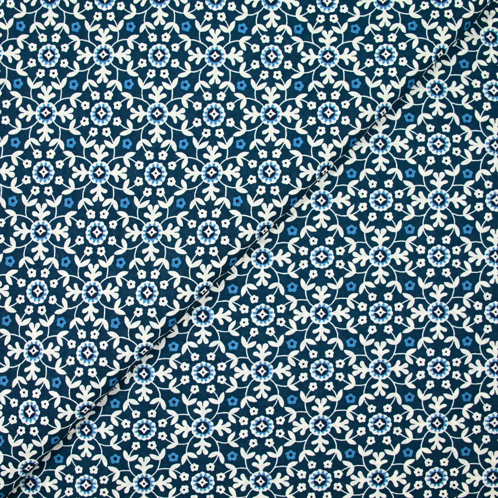 Coton indien imprimé mosaïque fleurie blanche fond bleu denim - Image 5