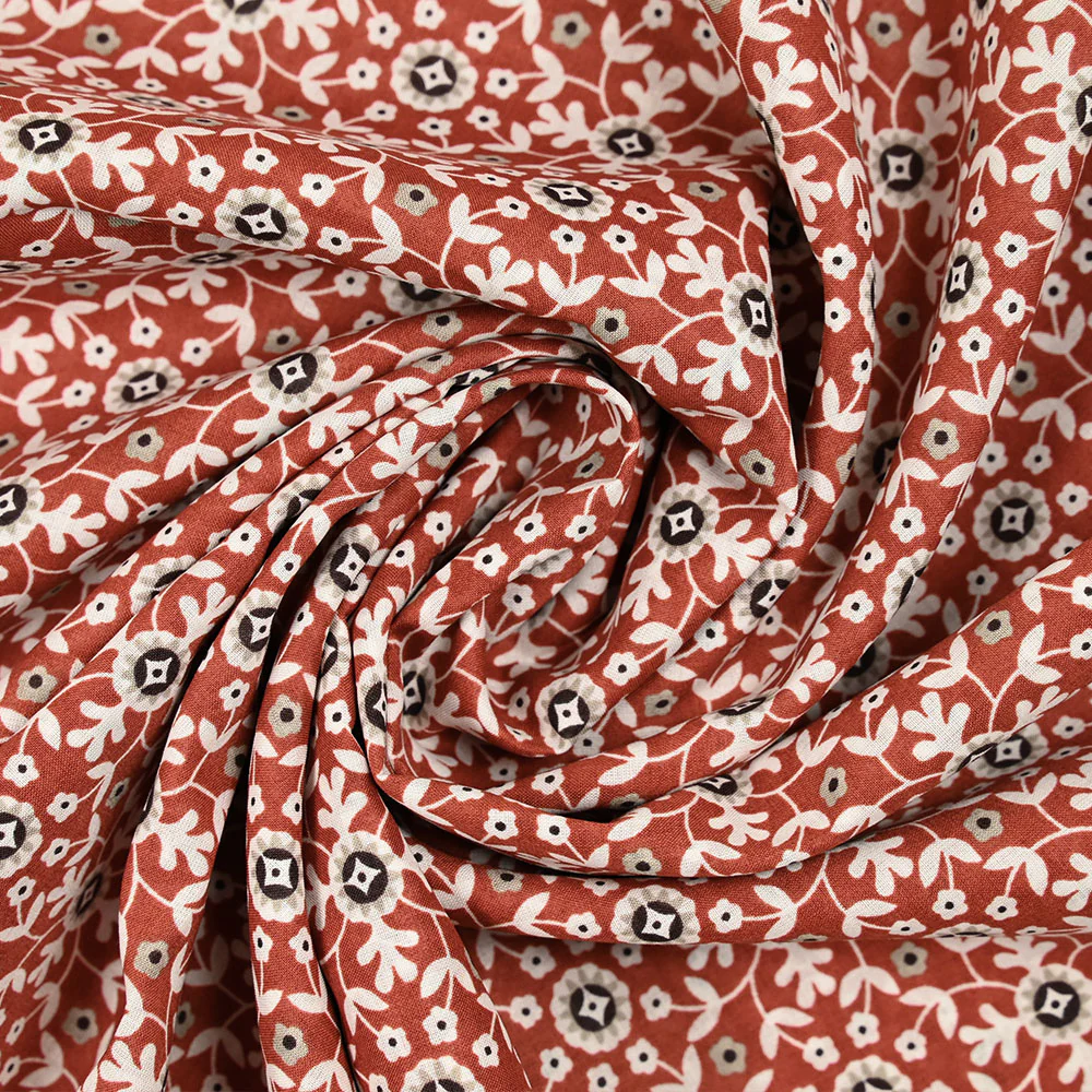 Coton indien imprimé mosaïque fleurie blanche fond brique - Image 2
