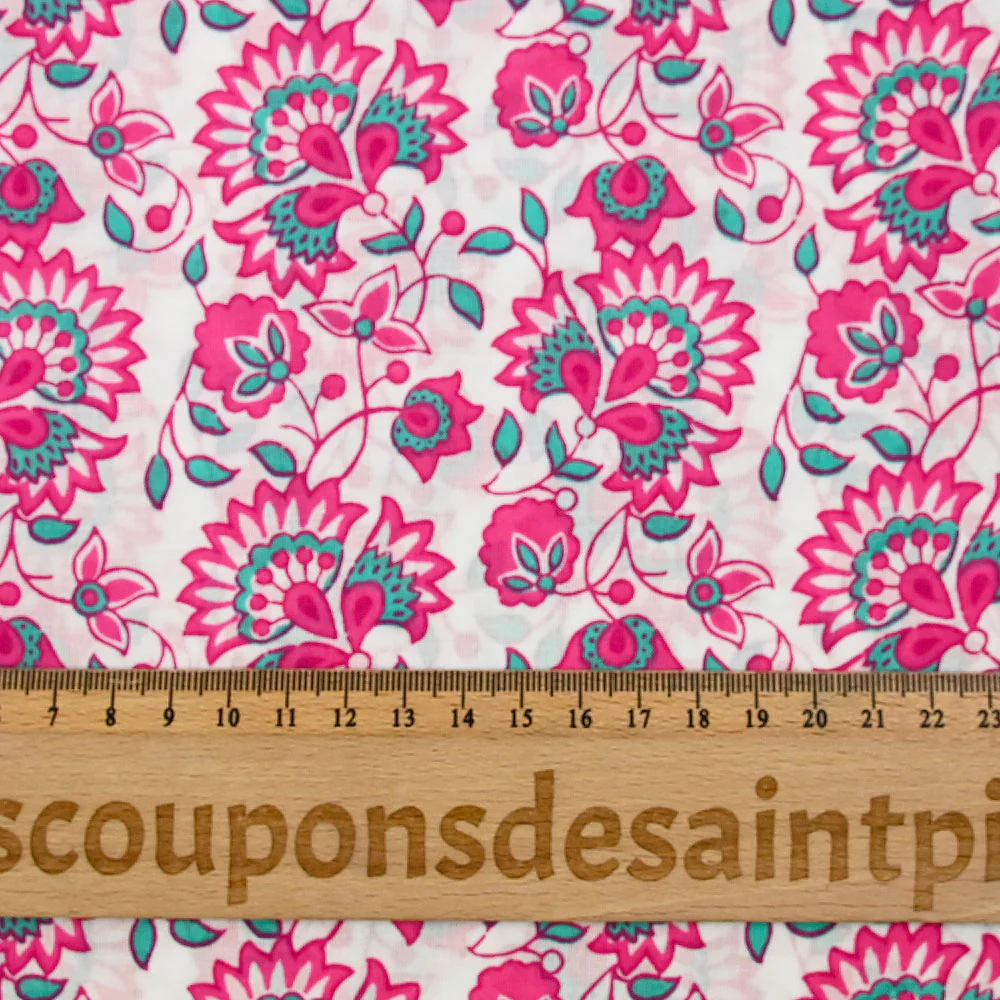 Coton indien imprimé Sandhya turquoise et rose fond blanc - Image 3
