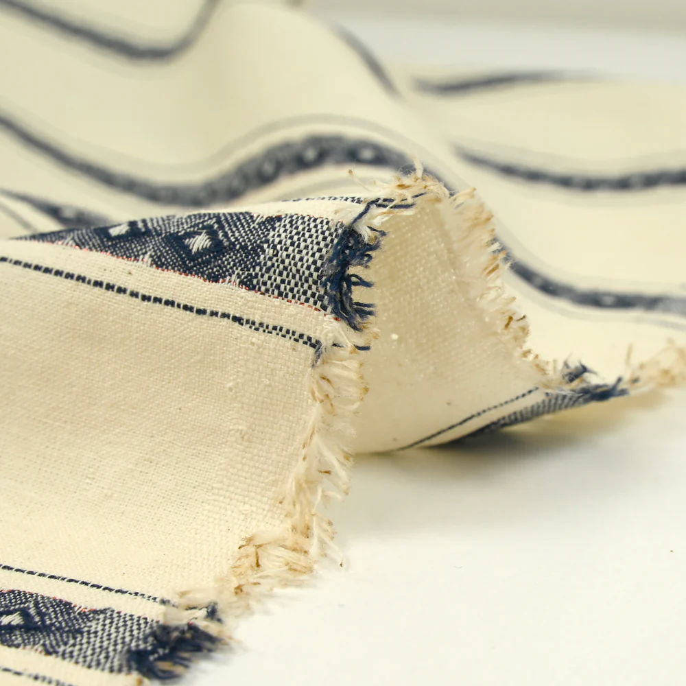Coton jacquard Lurex rayé marine fond écru - Image 6