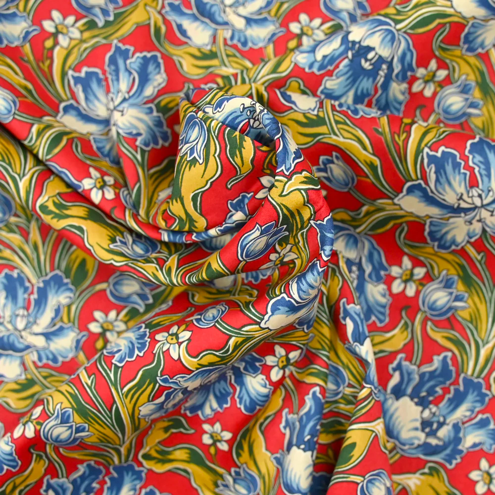 Coton liberty ® Archive Tulip fond rouge au mètre - Image 3