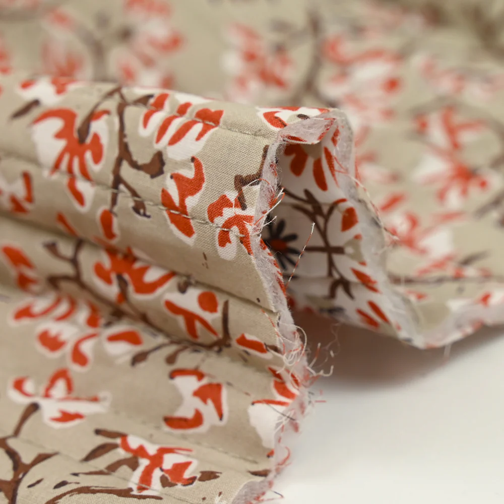 Coton matelassé double face branche taupe et blanc au mètre - Image 5