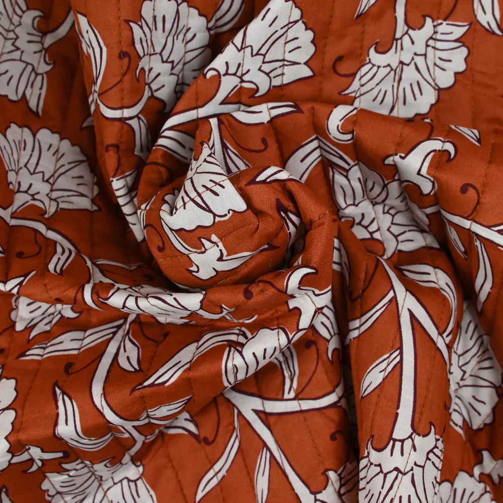Coton matelassé double face Deepti marron et rouge amarante au mètre - Image 7