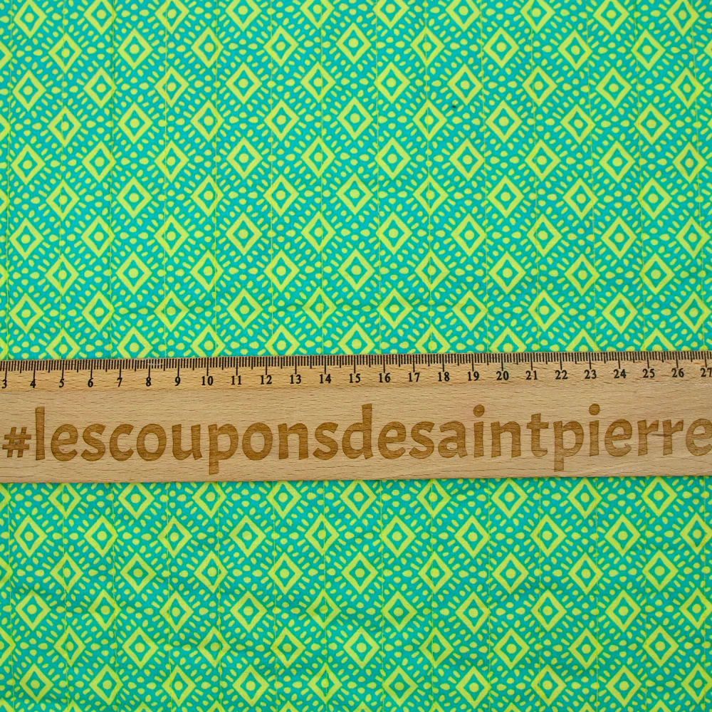 Coton matelassé double face ethnique et fleurs vert anis au mètre - Image 5