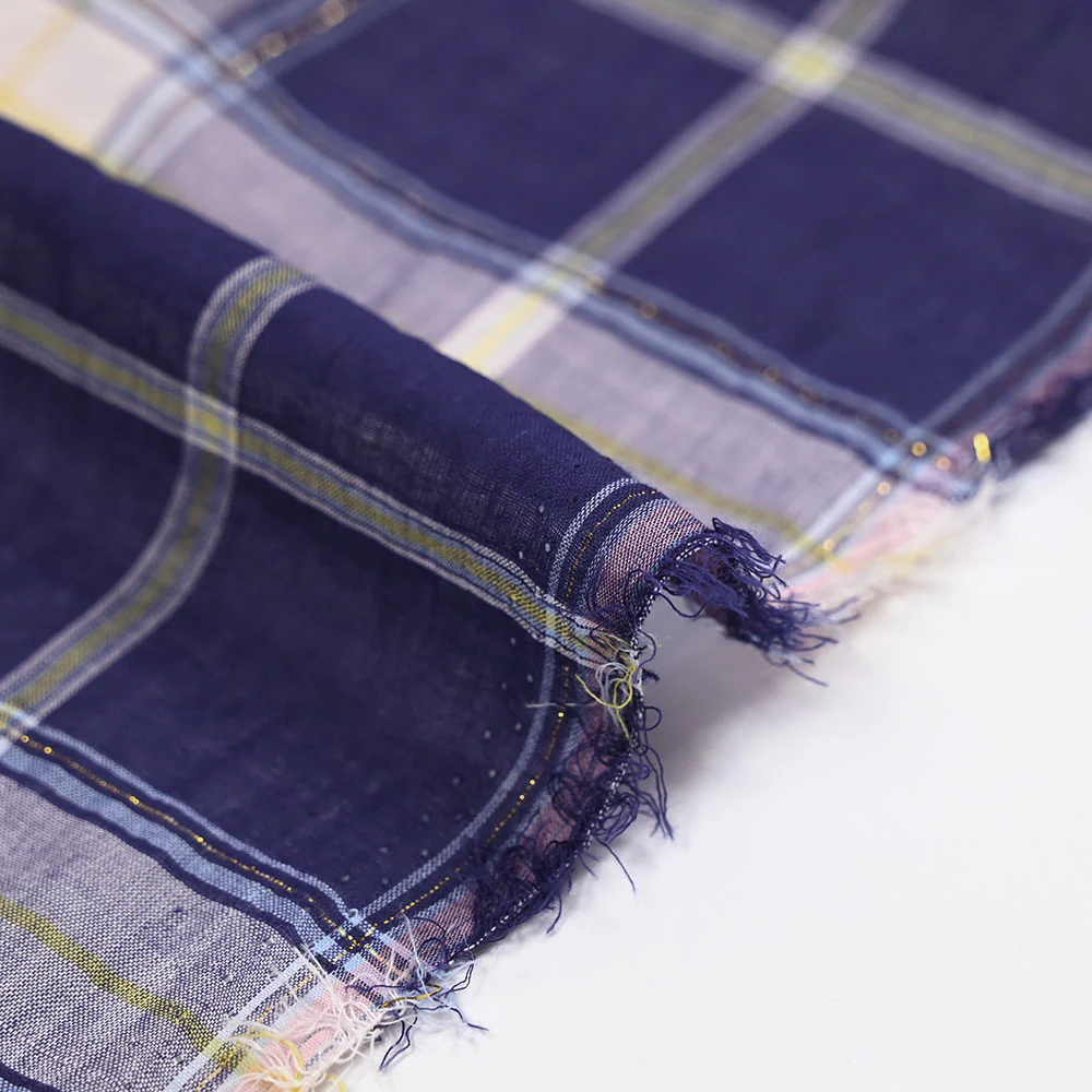 Coton tissé-teint carreaux lurex doré fond bleu marine - Image 5