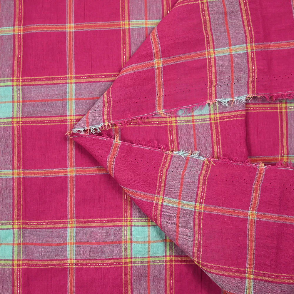 Coton tissé-teint carreaux lurex doré fond rose - Image 4