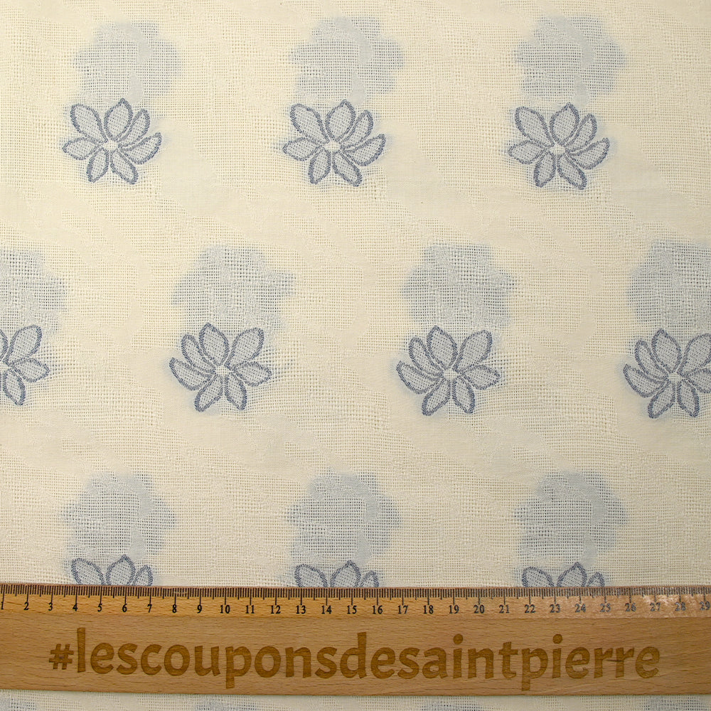Coton tissé-teint jacquard Flora bleu fond écru - Image 4