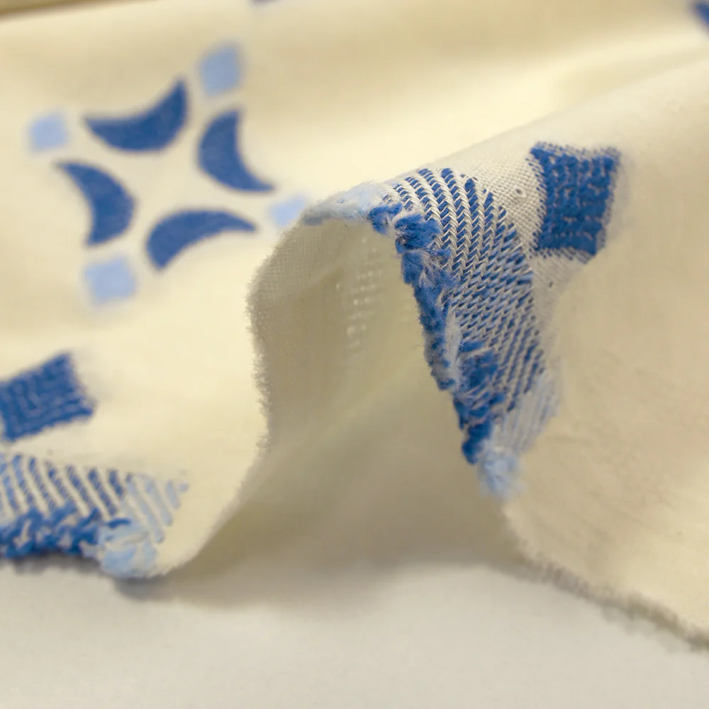 Coton tissé-teint jacquard Sorelle bleu fond écru - Image 7