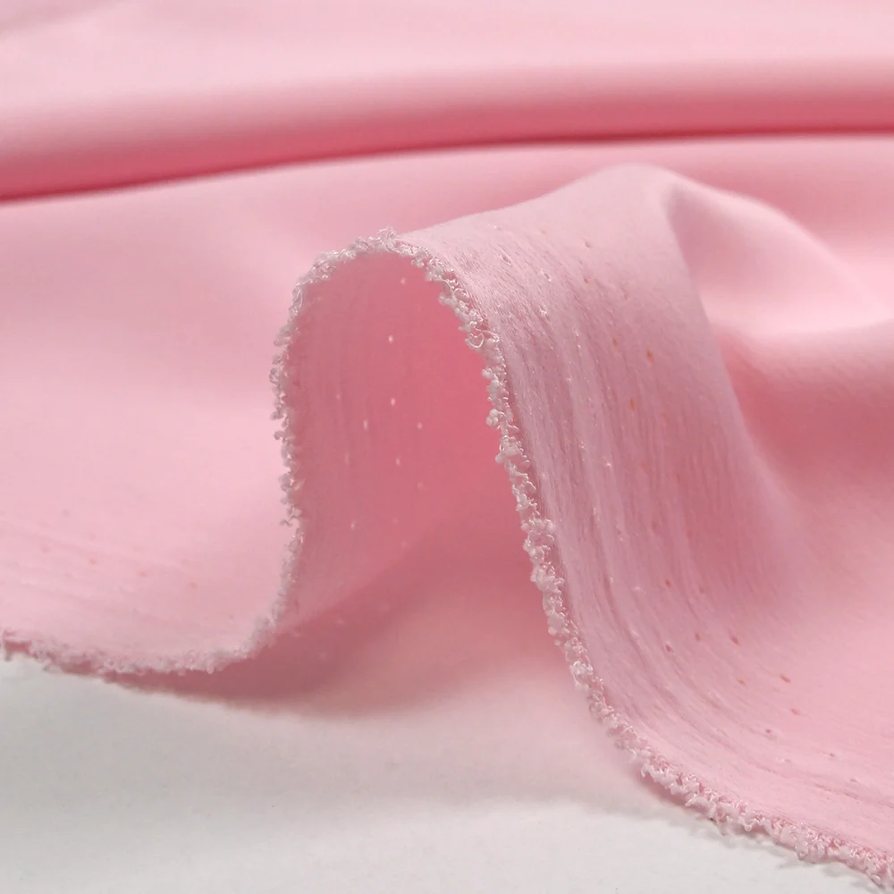 Crêpe envers satin mat rose layette - Image 4