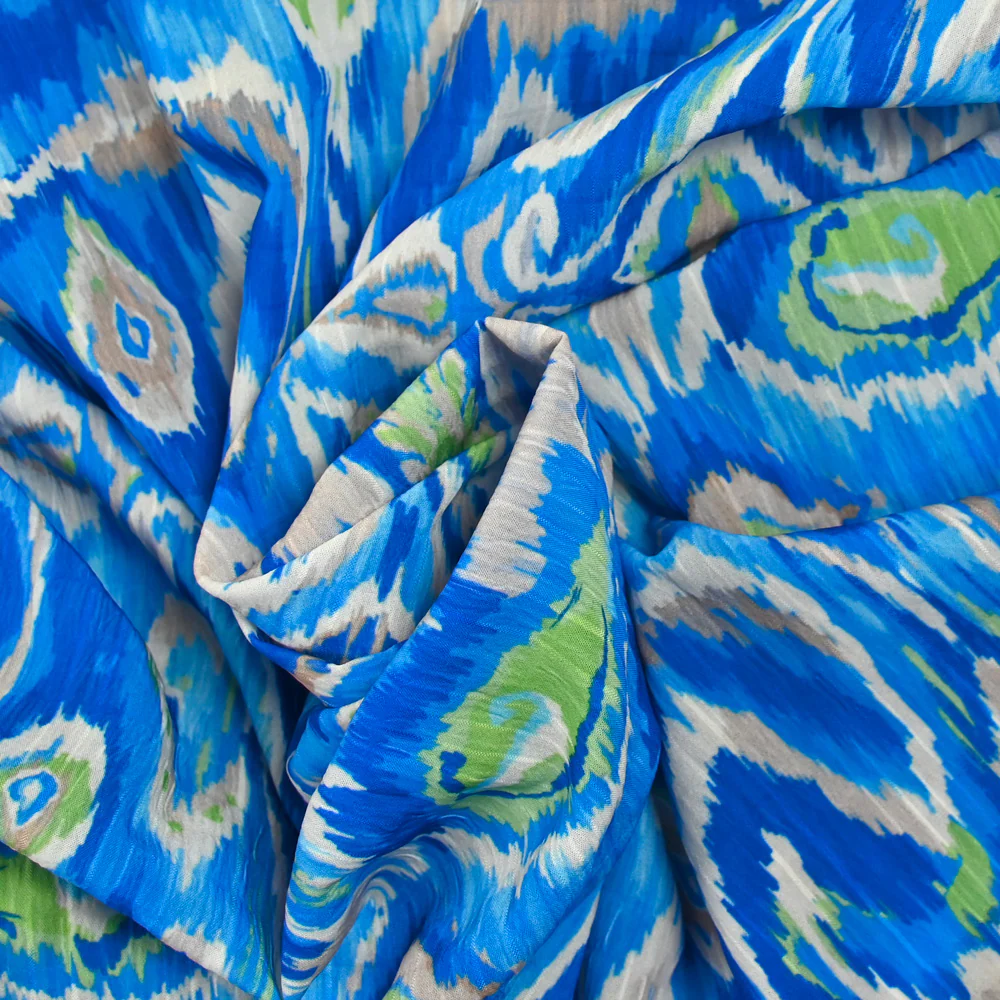 Crêpe imprimé rivière fond bleu - Image 2