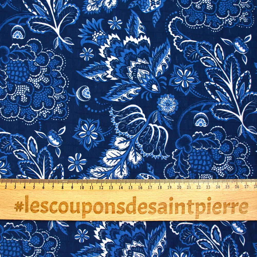 Crêpe imprimé rêve nomade fond bleu - Image 3