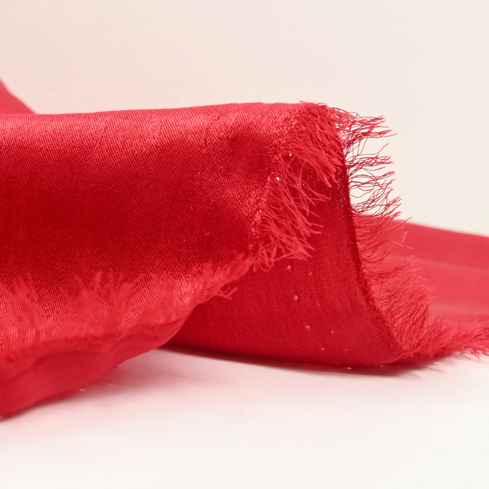 Crêpe irisé polyester rouge - Image 4