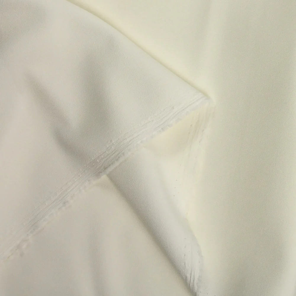 Crêpe polyviscose blanc cassé - Image 3