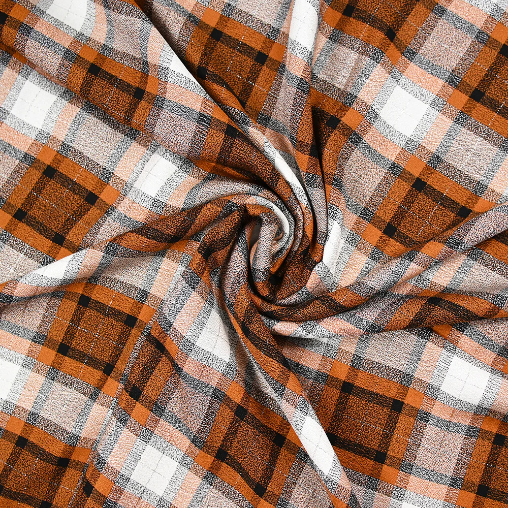 Crêpe polyviscose tissé teint carreaux blanc et orange brûlé - Image 2